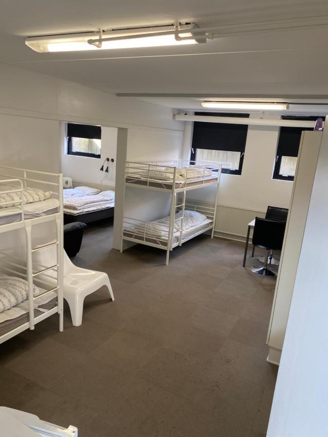 Family Rooms In The Center กรินด์สเตด ภายนอก รูปภาพ